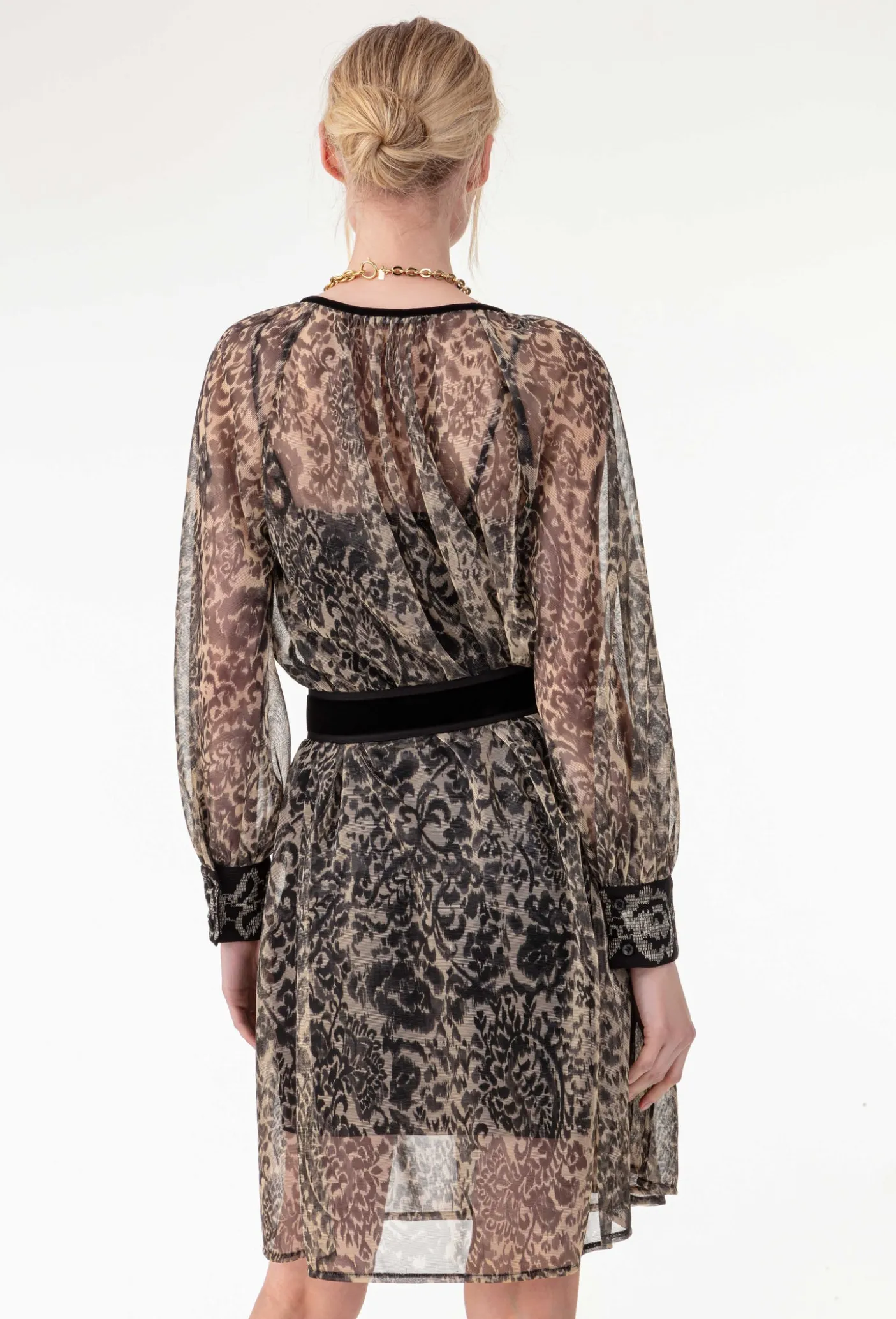 Robe PETRA